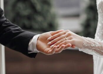 Evleneceklere 50 Bin TL Karşılıksız Destek Verilecek