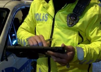 Yeni Trafik Kanunu Yürürlüğe Girdi: Sürücüler Bu Cezalardan Kaçamayacak!